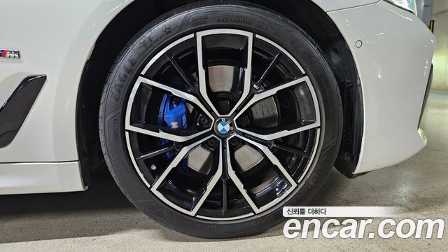BMW 5 Series (G30) 530i xDrive M Sport Package 2023 — фото 5