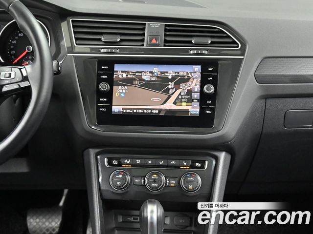 Volkswagen Tiguan (II) 2.0 TDI Prestige 2020 — фото 18