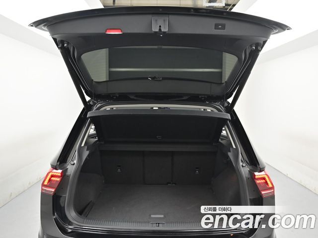 Volkswagen Tiguan (II) 2.0 TDI Prestige 2020 — фото 23