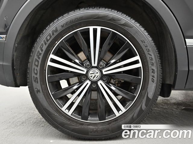 Volkswagen Tiguan (II) 2.0 TDI Prestige 2020 — фото 24