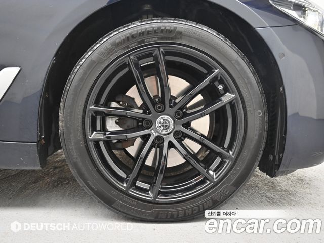 BMW 5 Series (G30) 520d xDrive M Sport Package Plus 2018 — фото 4