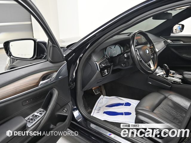 BMW 5 Series (G30) 520d xDrive M Sport Package Plus 2018 — фото 10