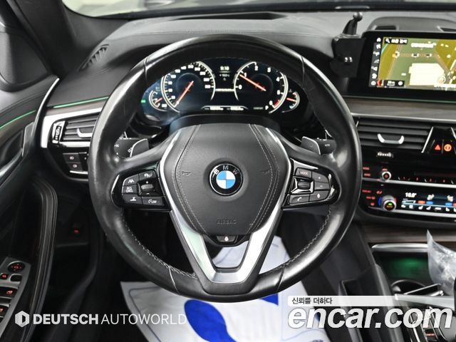 BMW 5 Series (G30) 520d xDrive M Sport Package Plus 2018 — фото 16