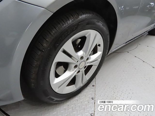 Mercedes-Benz C-Class (W205) C220 d 4MATIC 2016 — фото 23