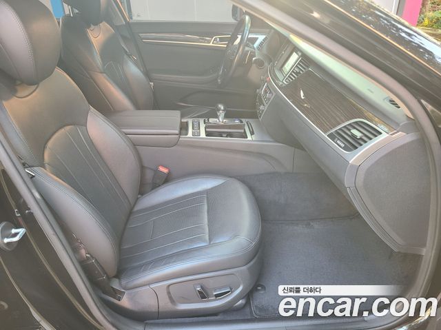 Genesis G80 3.3 GDI AWD Luxury 2018 — фото 18