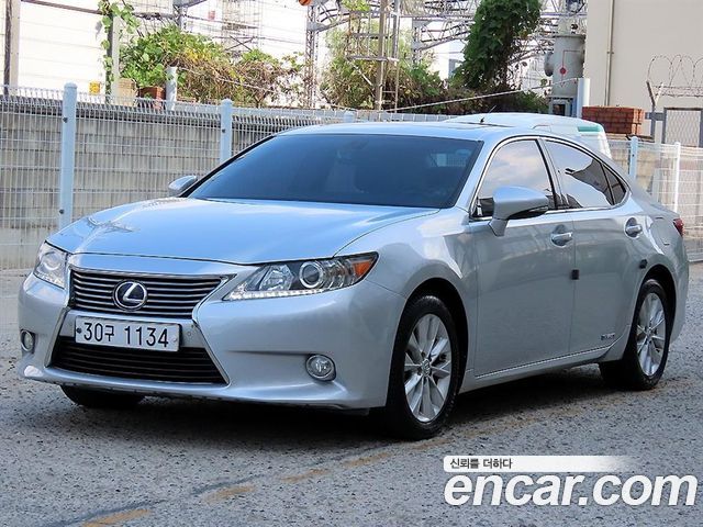 Lexus ES300h Supreme XV60 2013 — фото 2