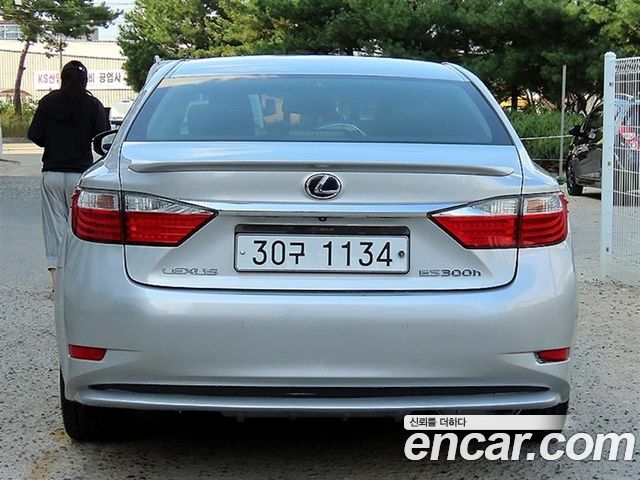 Lexus ES300h Supreme XV60 2013 — фото 4