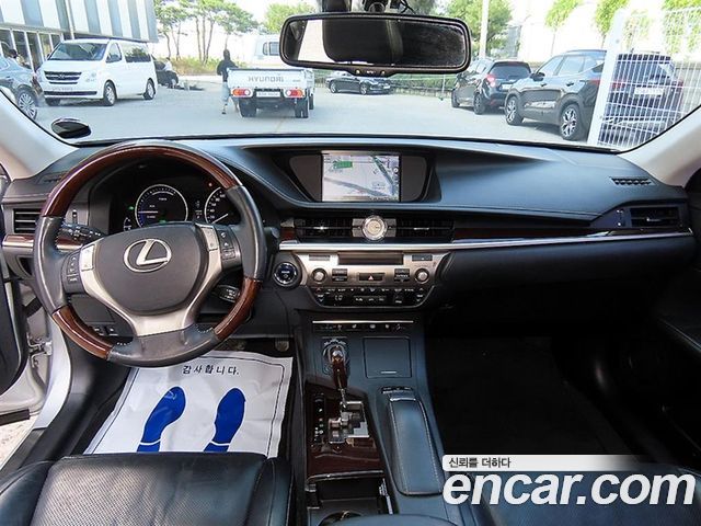 Lexus ES300h Supreme XV60 2013 — фото 6