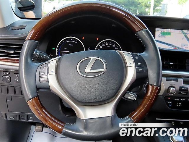 Lexus ES300h Supreme XV60 2013 — фото 7