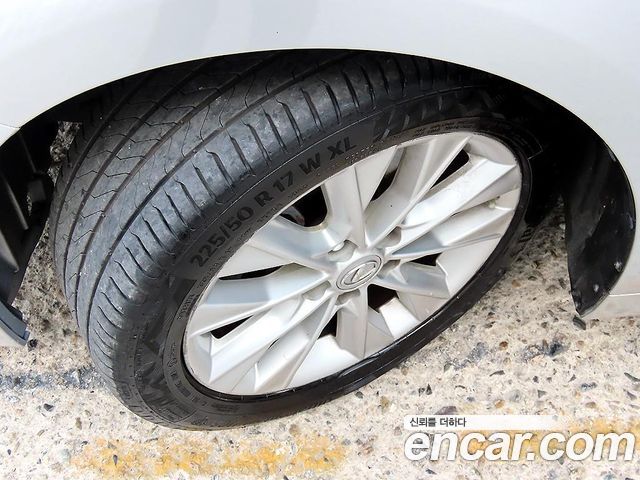 Lexus ES300h Supreme XV60 2013 — фото 24