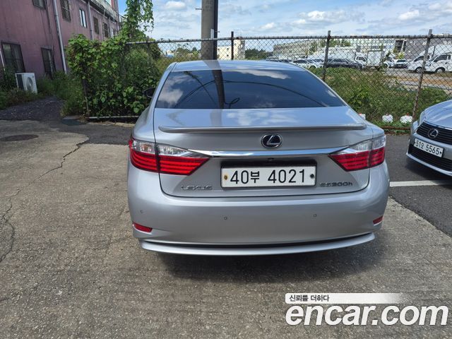 Lexus ES300h premium XV60 2014 — фото 4