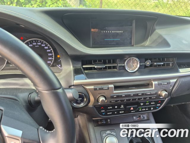 Lexus ES300h premium XV60 2014 — фото 16