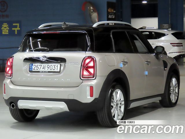 MINI Cooper Countryman Classic Plus Launch Pack 2nd Gen 2023 — фото 2