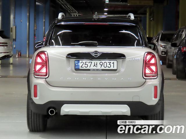 MINI Cooper Countryman Classic Plus Launch Pack 2nd Gen 2023 — фото 4