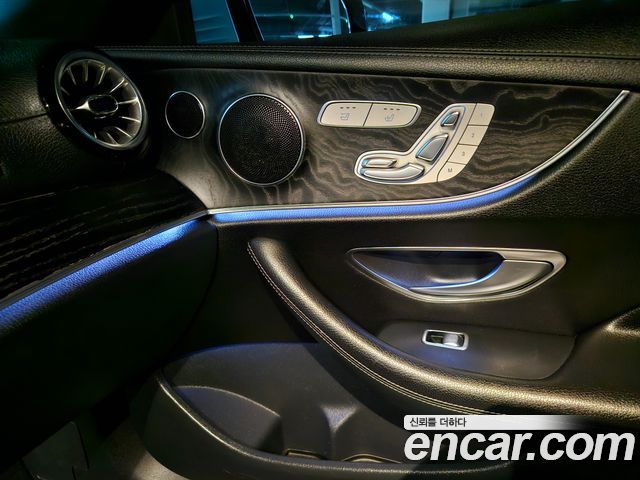 Mercedes-Benz E-Class (W213) E220d Cabriolet 2018 — фото 17
