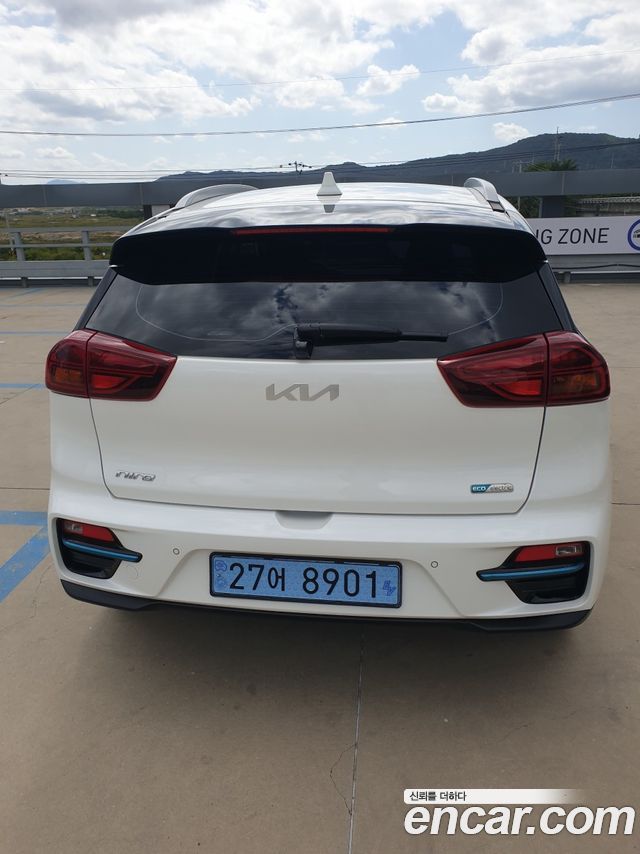 Kia Niro EV Noblesse 2022 — фото 4