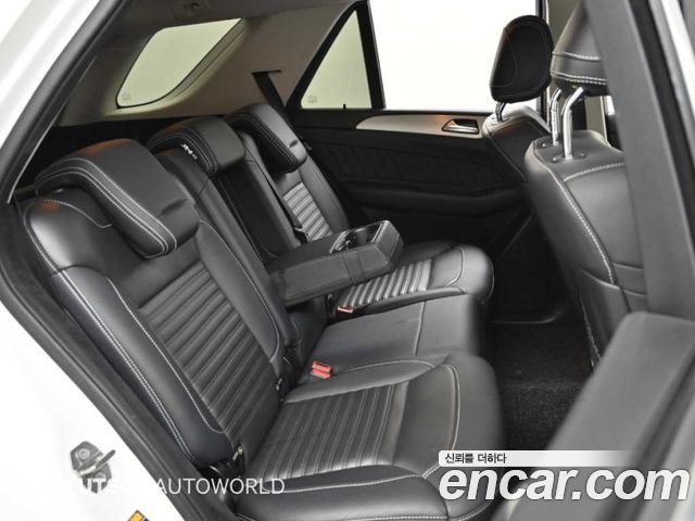 Mercedes-Benz GLE-Class (W166) GLE350 d 4MATIC Premium 2018 — фото 16