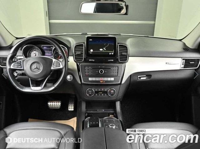 Mercedes-Benz GLE-Class (W166) GLE350 d 4MATIC Premium 2018 — фото 17