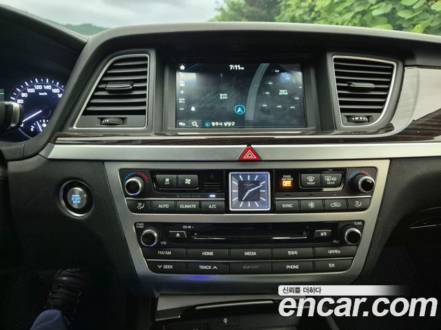 Genesis G80 3.3 GDI Luxury 2018 — фото 18