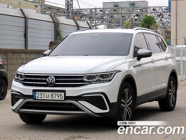Volkswagen Tiguan Allspace 2.0 TSI Prestige 2023 — фото 2
