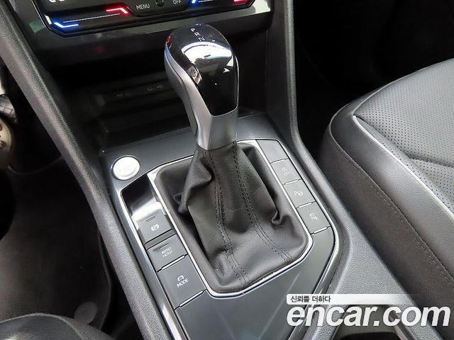 Volkswagen Tiguan Allspace 2.0 TSI Prestige 2023 — фото 15