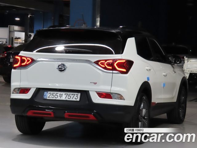 KG Mobility (SsangYong) Beautiful Korando Gasoline 1.5 4WD R-Plus 2021 — фото 4