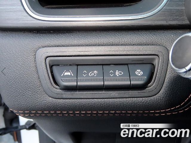Renault Korea Captur 1.3 TCe Edition Paris 2020 — фото 16