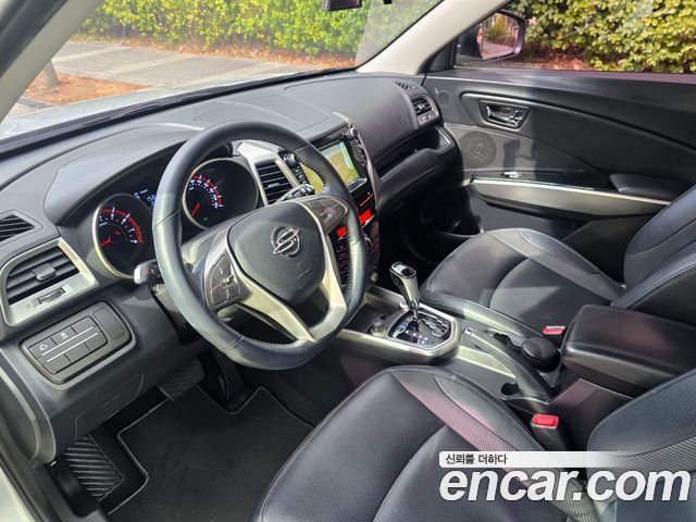 KG Mobility (SsangYong) Tivoli VX 2WD 2016 — фото 11