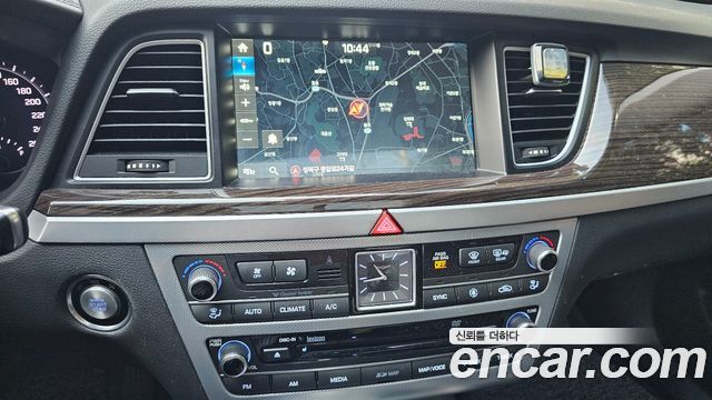 Genesis G80 3.3 GDI AWD Prestige 2018 — фото 16