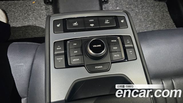 Genesis G80 3.3 GDI AWD Prestige 2018 — фото 19