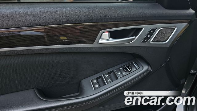 Genesis G80 3.3 GDI AWD Prestige 2018 — фото 24