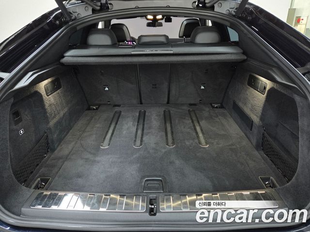 BMW X6 (G06) xDrive40i M Sport 2025 — фото 9