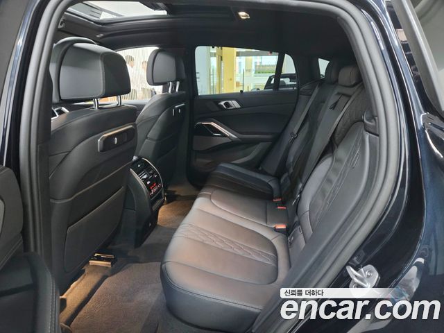 BMW X6 (G06) xDrive40i M Sport 2025 — фото 17