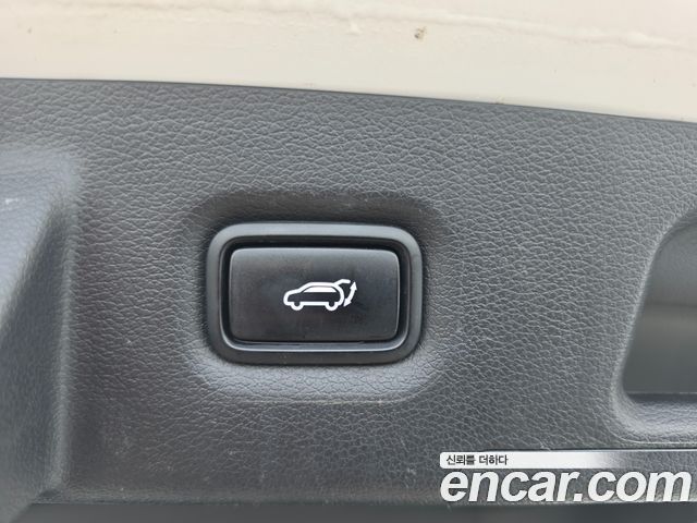 Hyundai Santa Fe Diesel 2.2 2WD Exclusive 2023 — фото 24