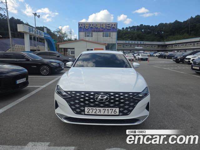 Hyundai Grandeur (IG) 3.0 LPi Rent Car Modern