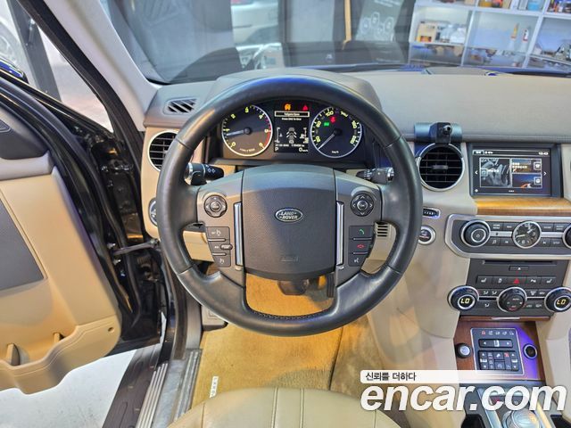 Land Rover Discovery 4 3.0 SDV6 SE 2016 — фото 9