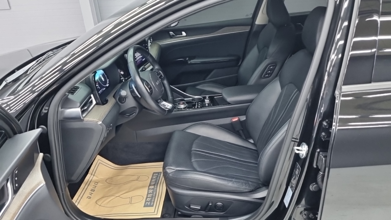 Kia K5 (III) 2.0 Signature 2023 — фото 7