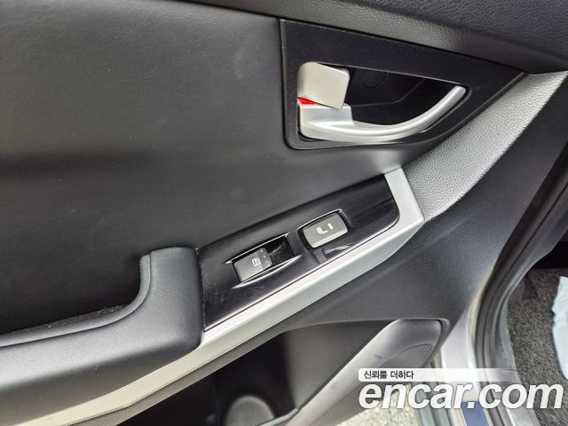 KG Mobility (SsangYong) Korando C 2.0 CVT 2WD Deluxe 2014 — фото 16