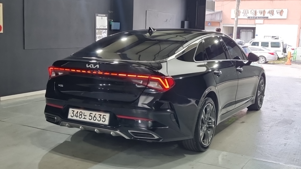 Kia K5 (III) 2.0 Signature 2023 — фото 2