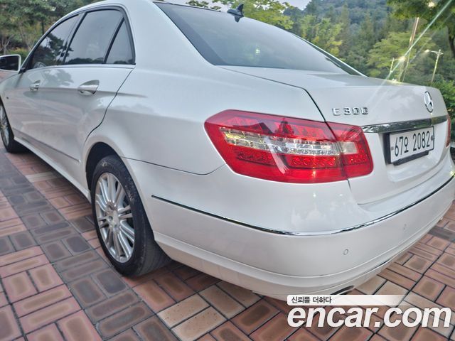 Mercedes-Benz E-Class (W212) E300 Elegance 2012 — фото 4
