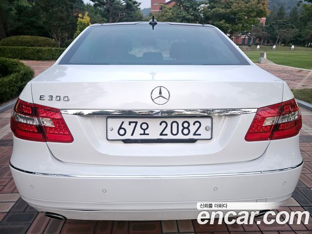 Mercedes-Benz E-Class (W212) E300 Elegance 2012 — фото 5