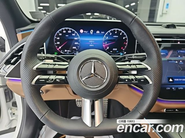 Mercedes-Benz E-Class (W214) E300 4MATIC AMG Line 2025 — фото 9