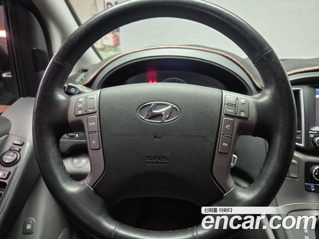 Hyundai Grand Starex Van 5-Seater Modern 2020 — фото 10