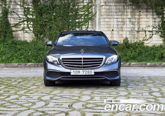 Mercedes-Benz E-Class (W213) E300 4MATIC Exclusive 2018 — фото 4