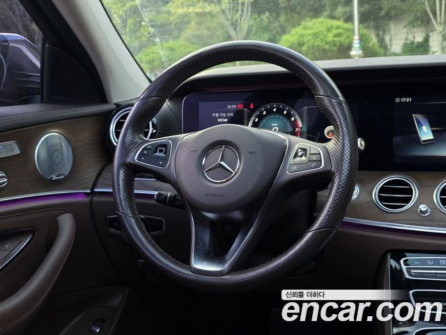 Mercedes-Benz E-Class (W213) E300 4MATIC Exclusive 2018 — фото 16