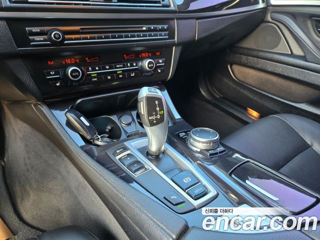 BMW 5 Series (F10) 520d 2015 — фото 9