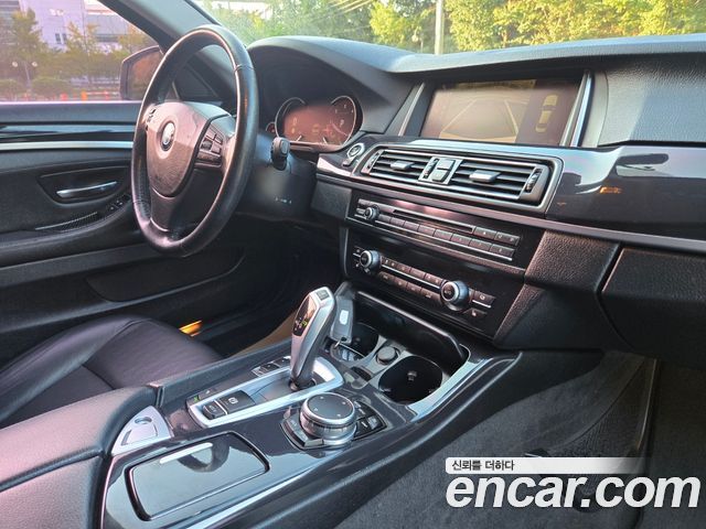BMW 5 Series (F10) 520d 2015 — фото 23