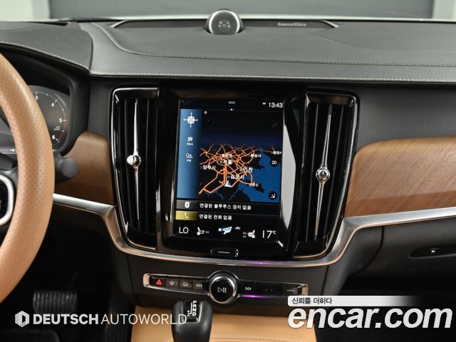 Volvo S90 D4 Inscription 2018 — фото 18