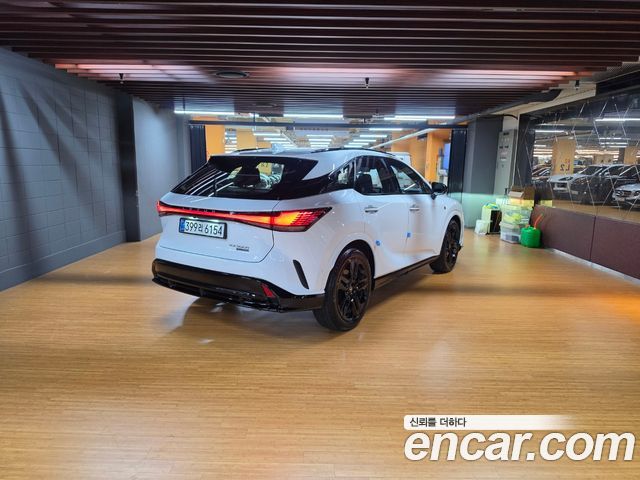 Lexus RX500h (V) F-Sport 2025 — фото 2