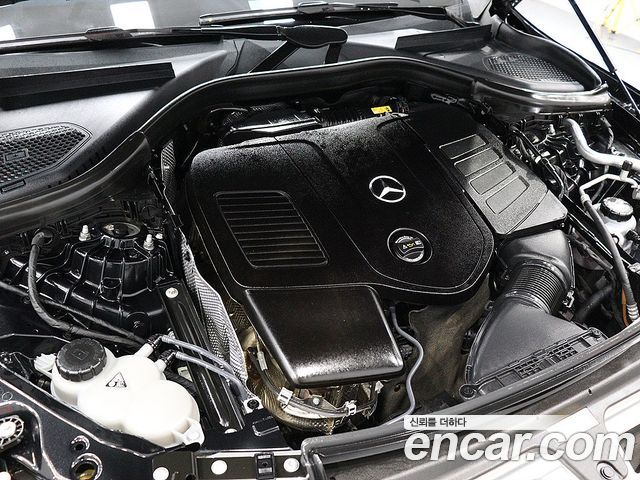 Mercedes-Benz GLC-Class (X254) GLC300 4MATIC AMG Line 2024 — фото 17